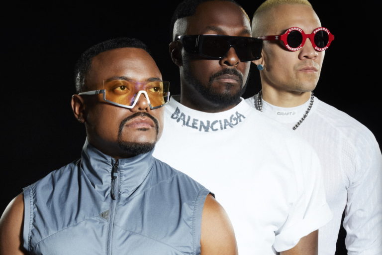 Black Eyed Peas lançam o novo single "HIT IT" OFuxico
