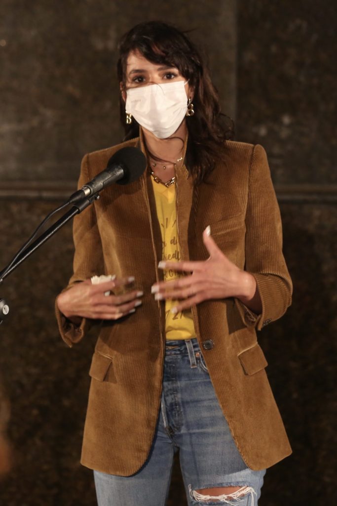 Bruna Marquezine no evento da IKMR