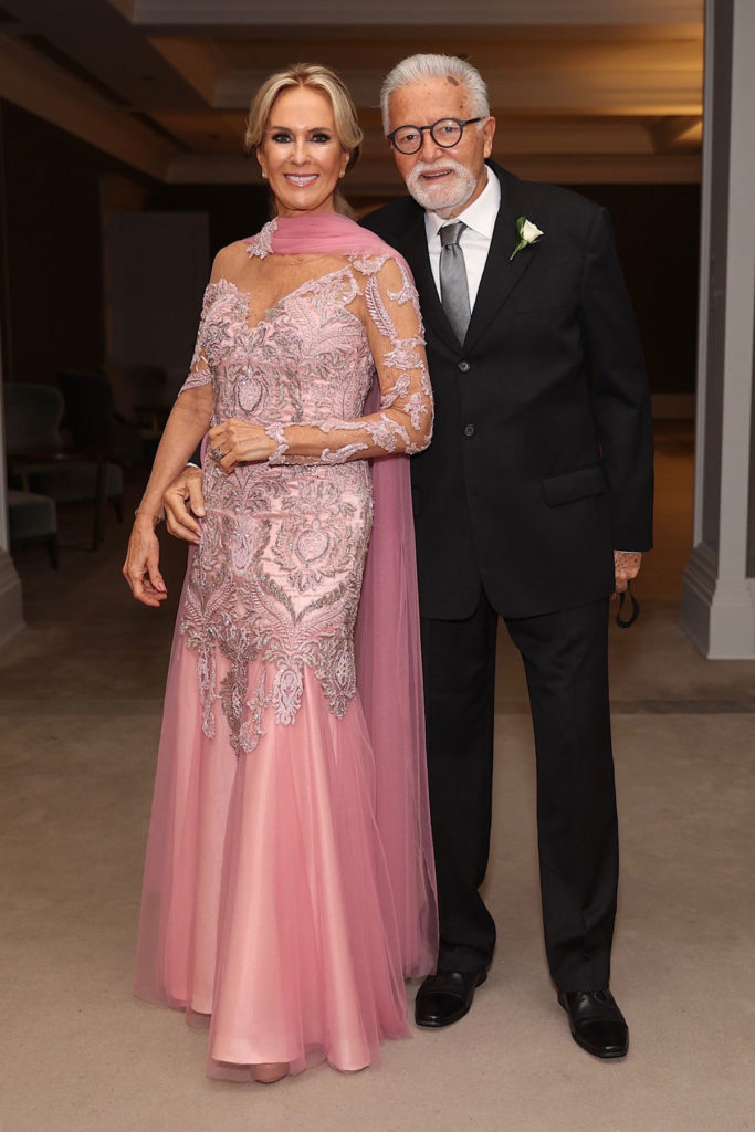 Helô Pinheiro e Fernando Pinheiro no casamento de Jô Pinheiro e Eduardo Nunes
