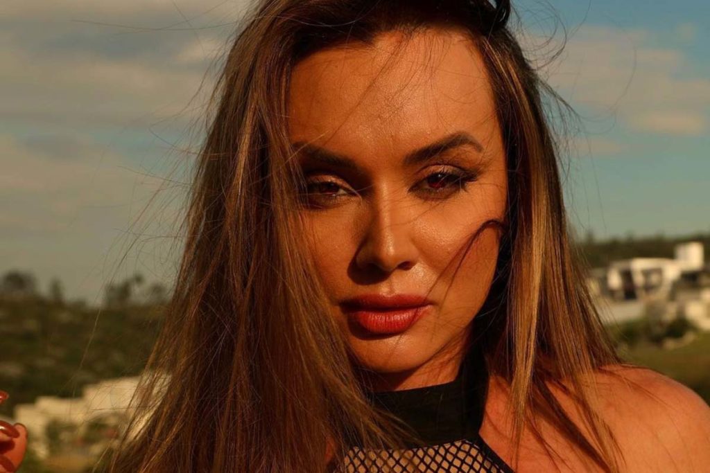 Retrato Juju Salimeni