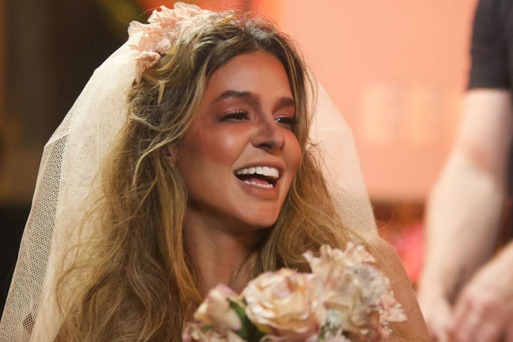 Kerline Cardoso como noiva cadáver