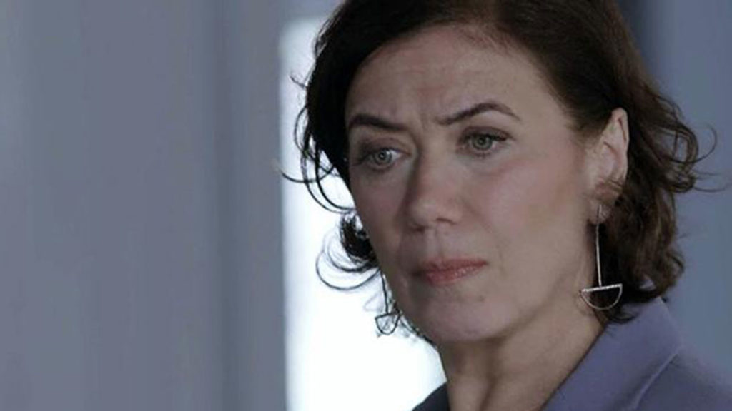 Maria Marta questiona Merival sobre a exumação do corpo de José Alfredo