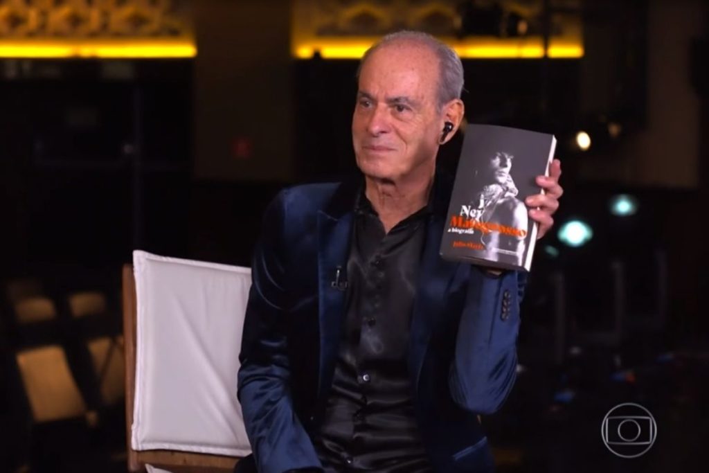 Ney Mtogroso mostra livro