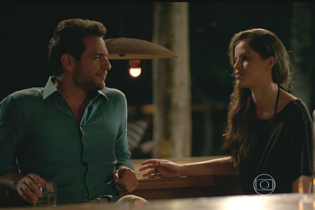 Verdades Secretas - Angel decide não contar nada sobre Alex para Carolina