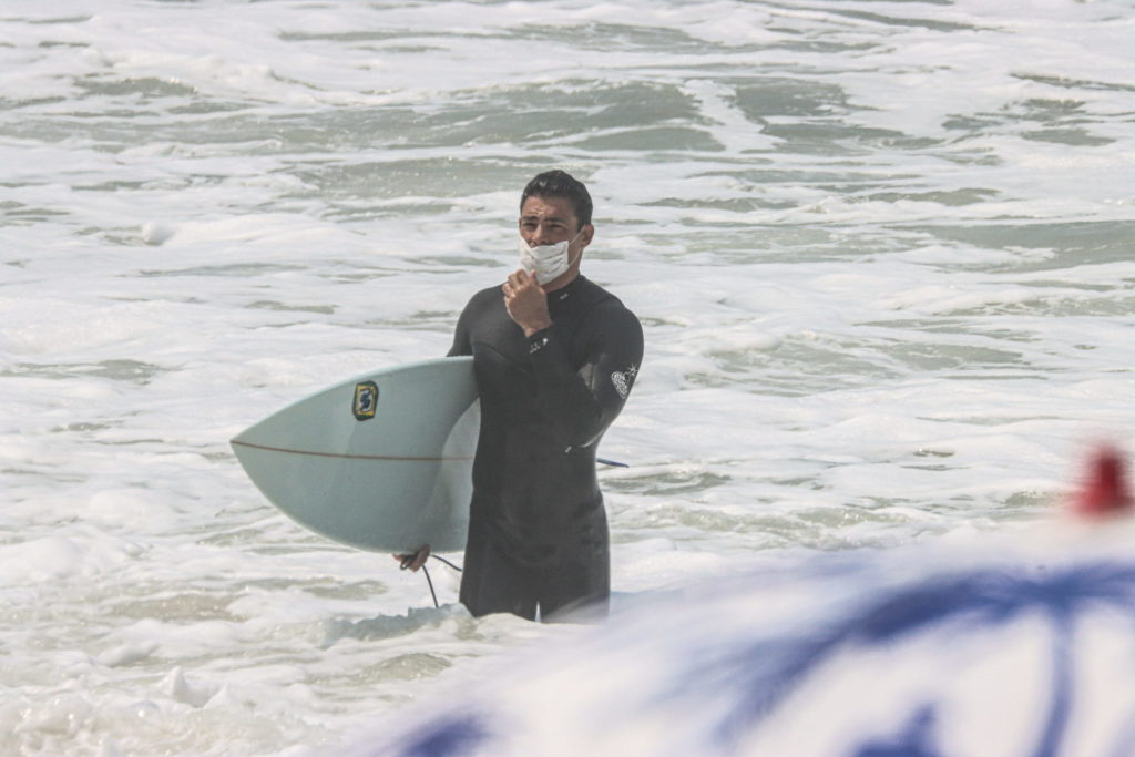 Caua Reymond na praia