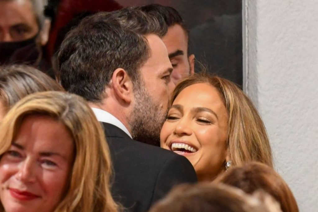 J.Lo e Ben Affleck em momentos de muito carinho