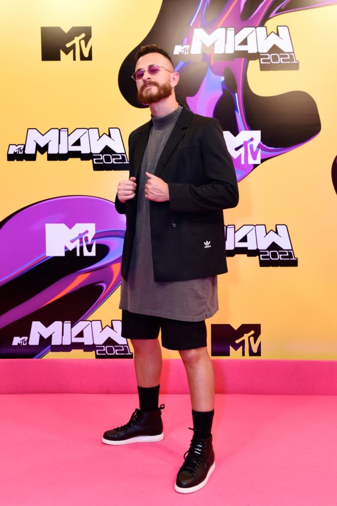fred-no-pink-carpet-mtv-miaw