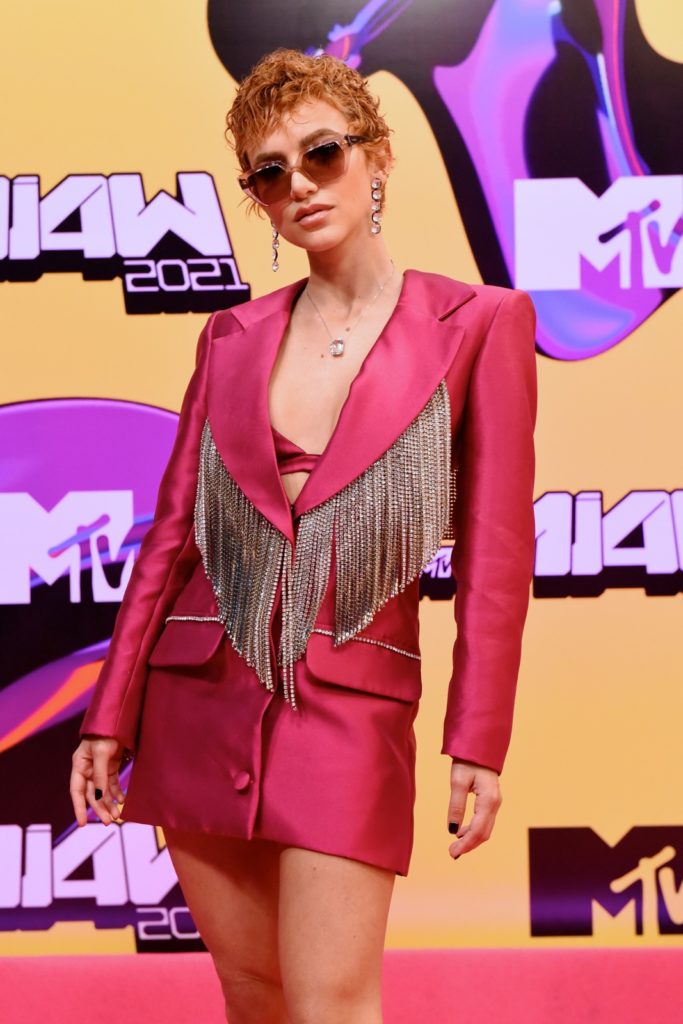 manu-gavassi-pink-carpet-mtv-miaw
