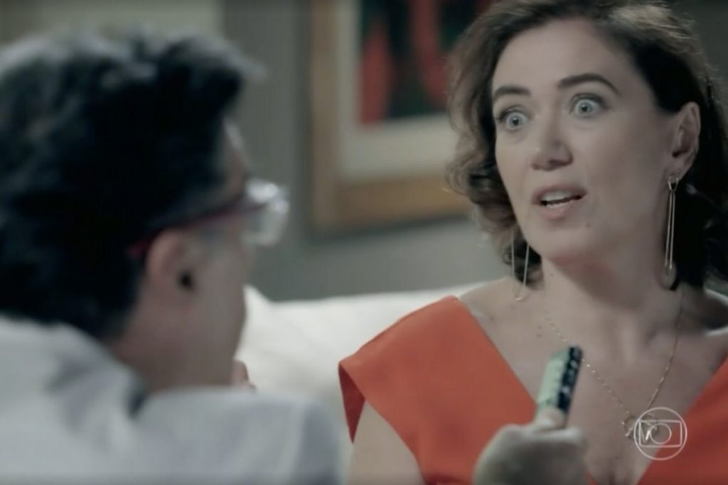 Império: Téo Pereira entrevista Maria Marta novamente