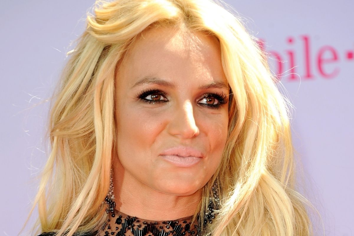 Close de Britney Spears sorrindo