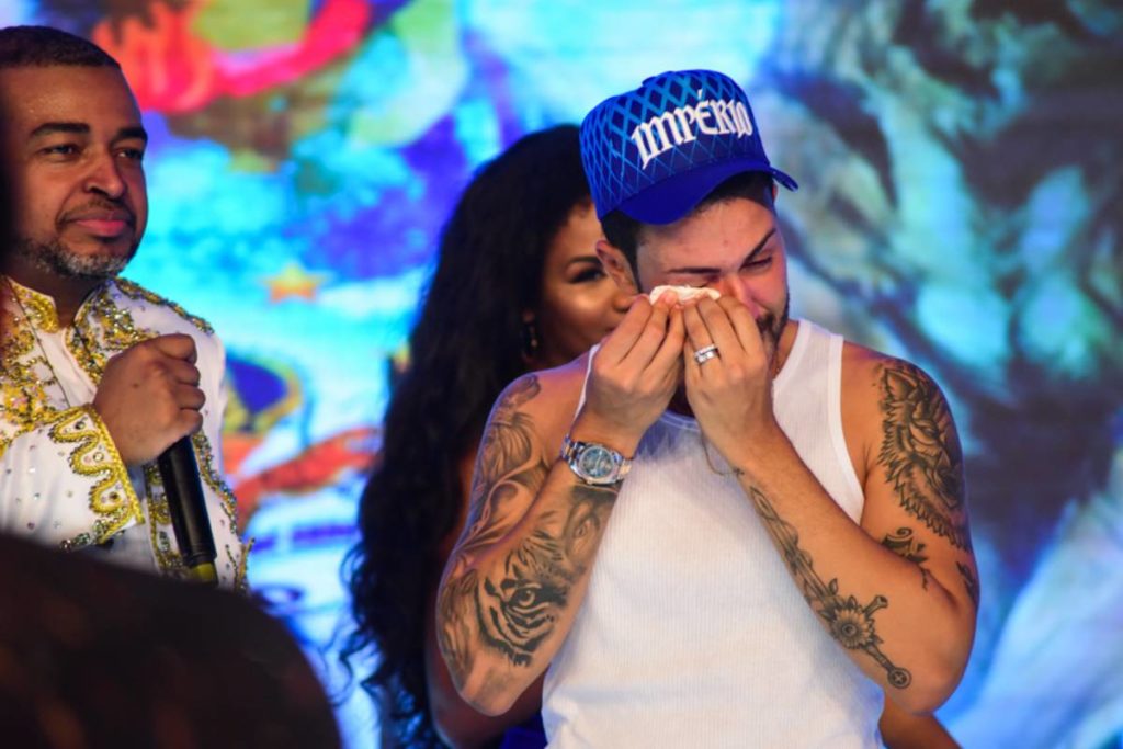 carlinhos-maia-emocionado