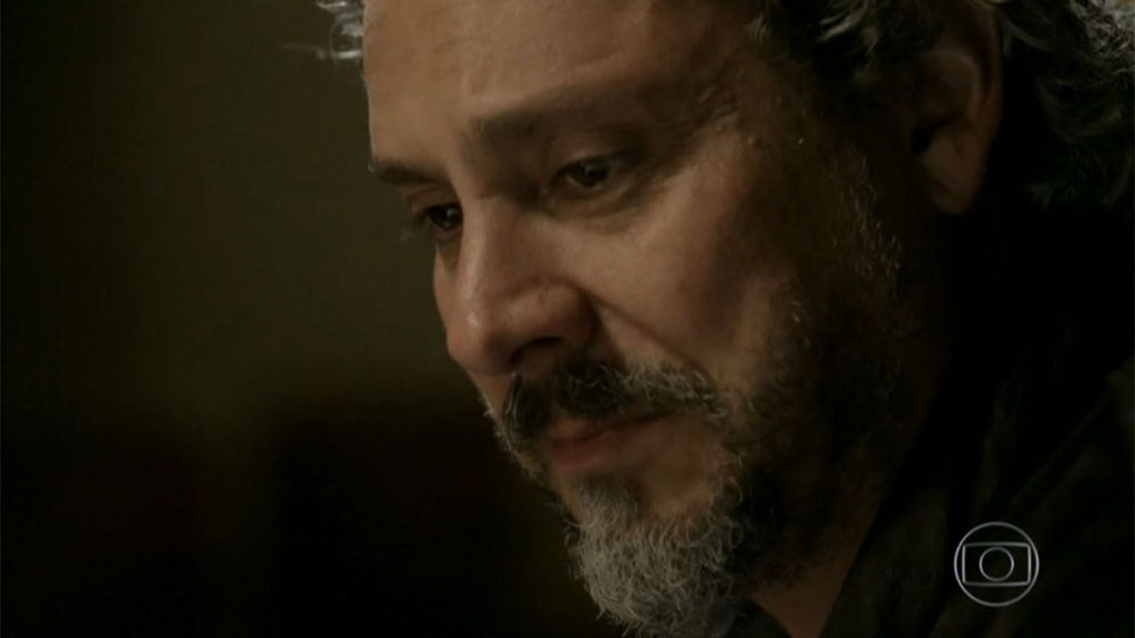 José Alfredo se emociona ao relembrar do irmão