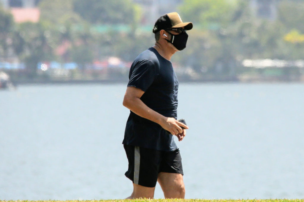 William Bonner se exercita perto da Lagoa Rodrigo de Freitas