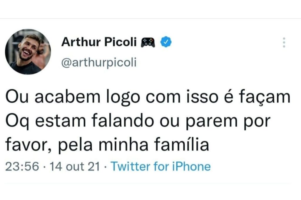 Arthur Picoli implora por fim de ataques