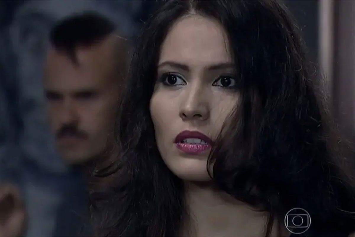 Carmen (Ana Carolina Dias) em cena de Império