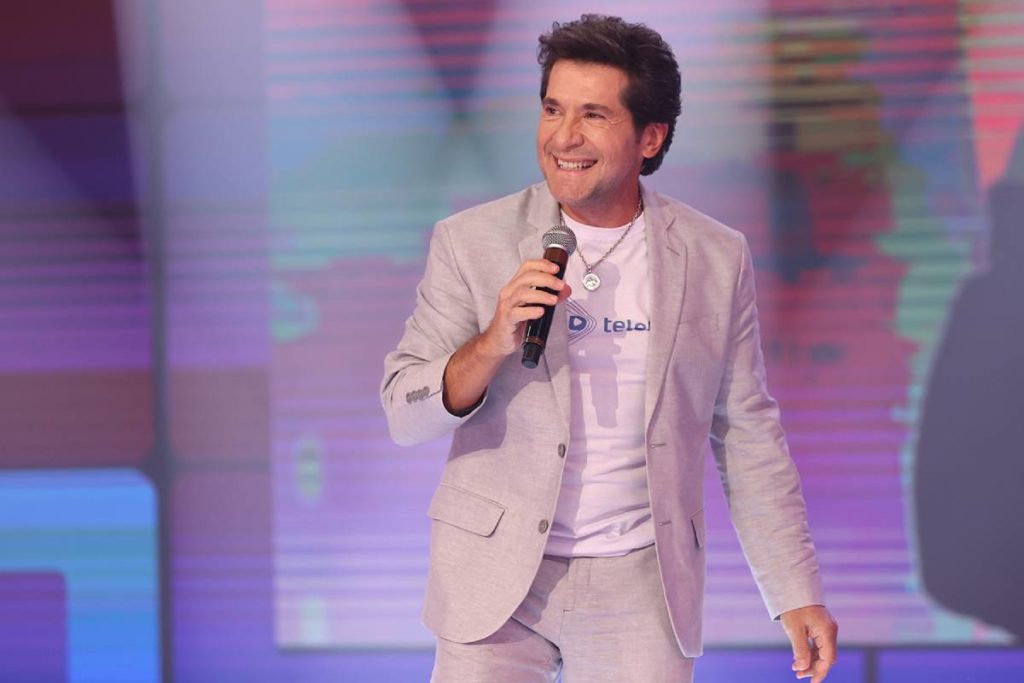 daniel-cantando-no-teleton