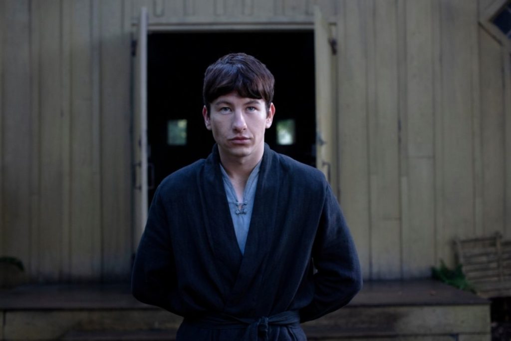 druig (barry keoghan) com roupas civis em cena de eternos