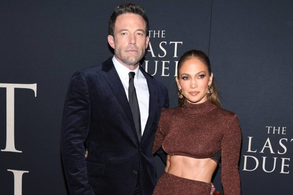 jennifer-lopez-e-ben-affleck-no-tapete-vermelho