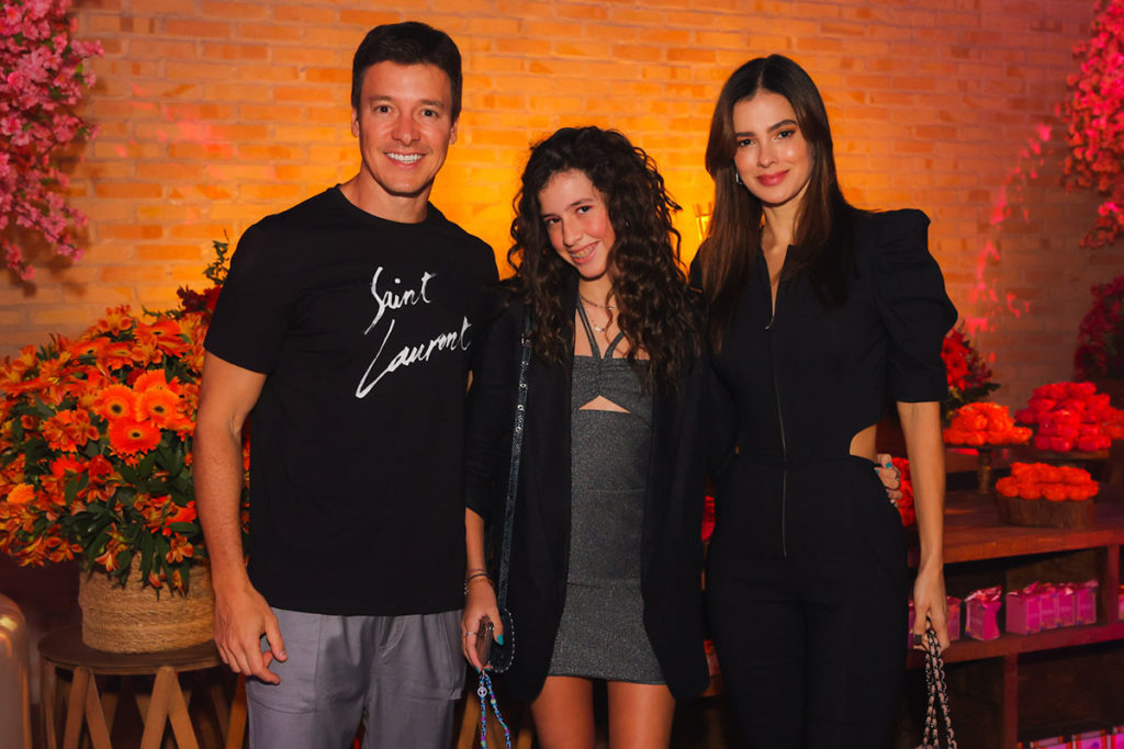 Rodrigo Faro e Vera Viel com a filha Maria