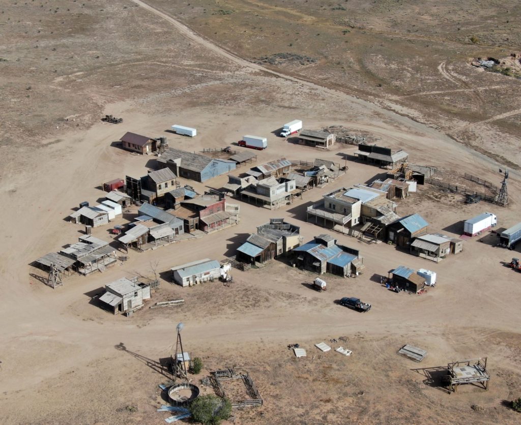 Set de fimagem do filme Rust, onde diretora foi morta por um tiro