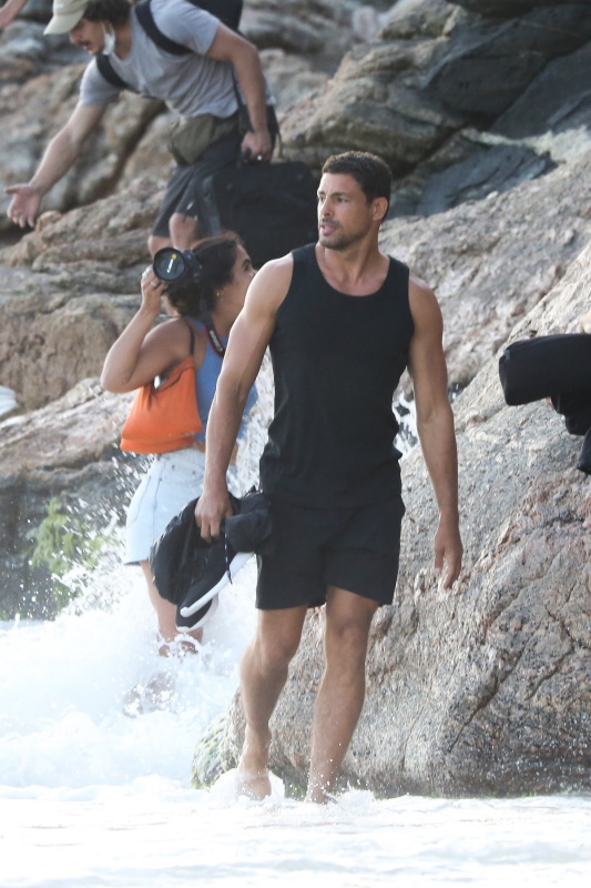 Cauã Reymond nos bastidores do ensaio