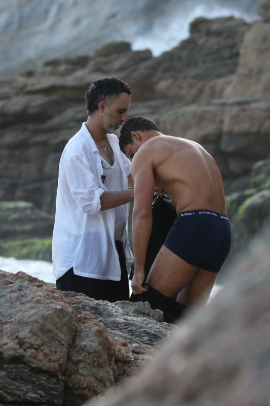 Cauã Reymond nos bastidores do ensaio