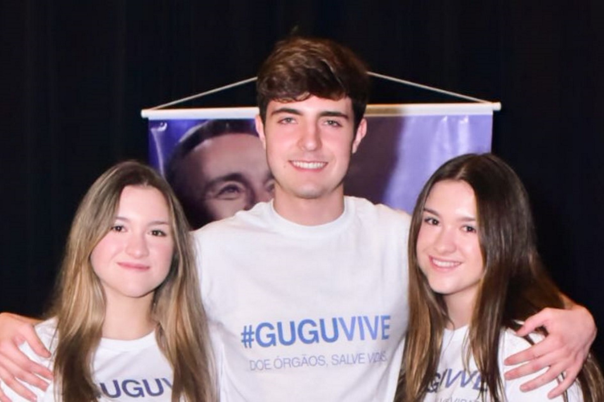 Filhos de Gugu Liberato na campanha Gugu Vive