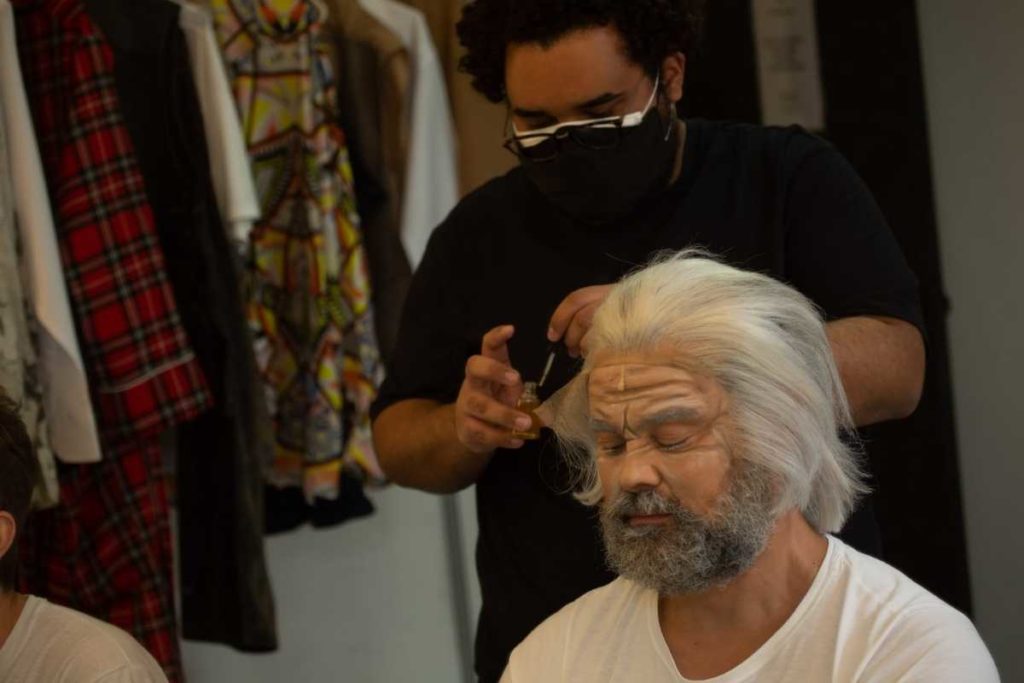 Carmo Dalla Vecchia caracterizado em Forever Young