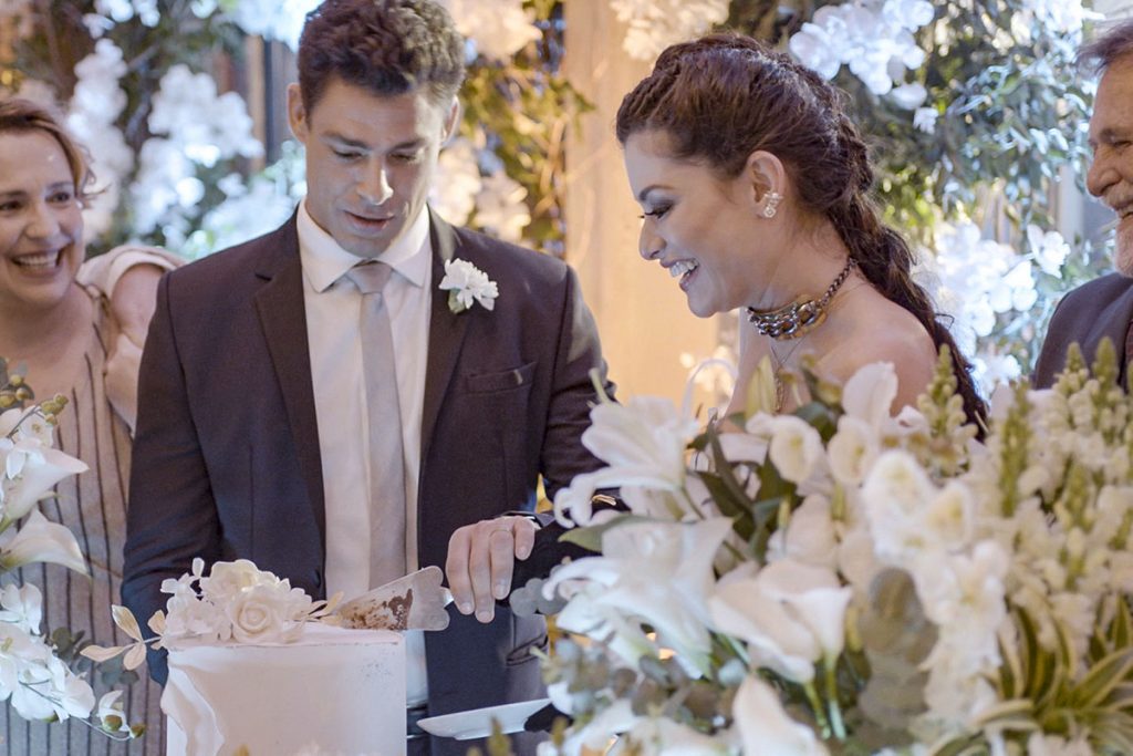Casamento de Christian/Renato (Cauã Reymond) e Bárbara (Alinne Moraes) em Um Lugar Ao Sol