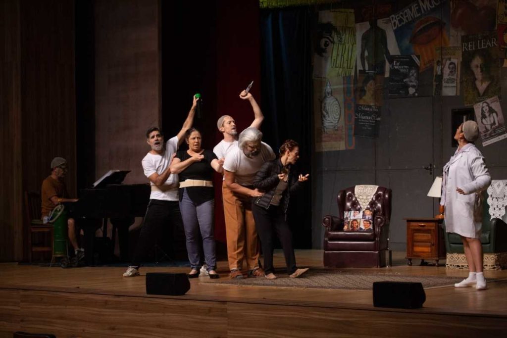 Elenco atuando em Forever Young