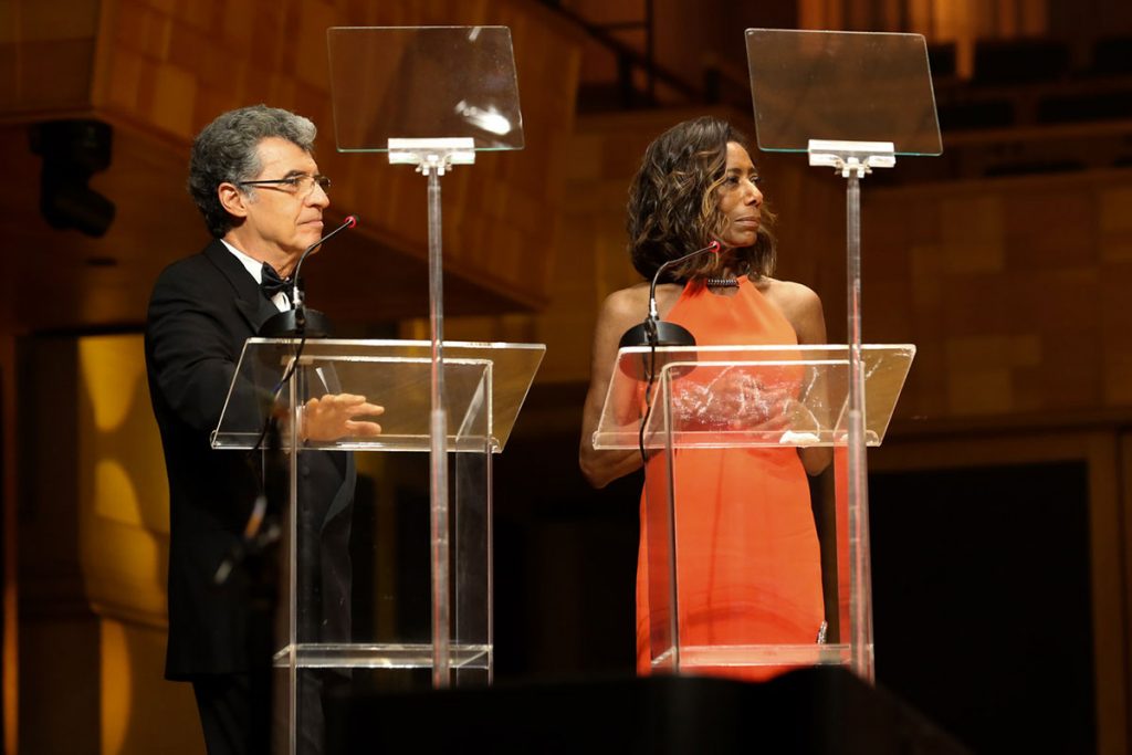 Paulo Betti e Gloria Maria apresentaram o Troféu Raça Negra