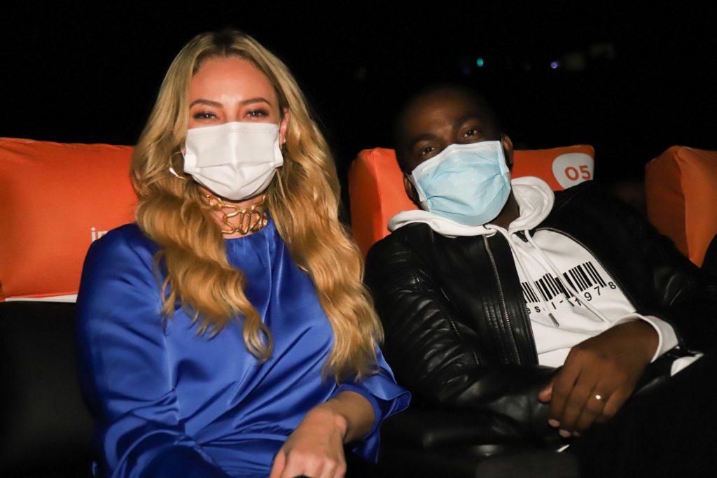 Lázaro Ramos e Paolla Oliveira apresentam o filme Papai é Pop