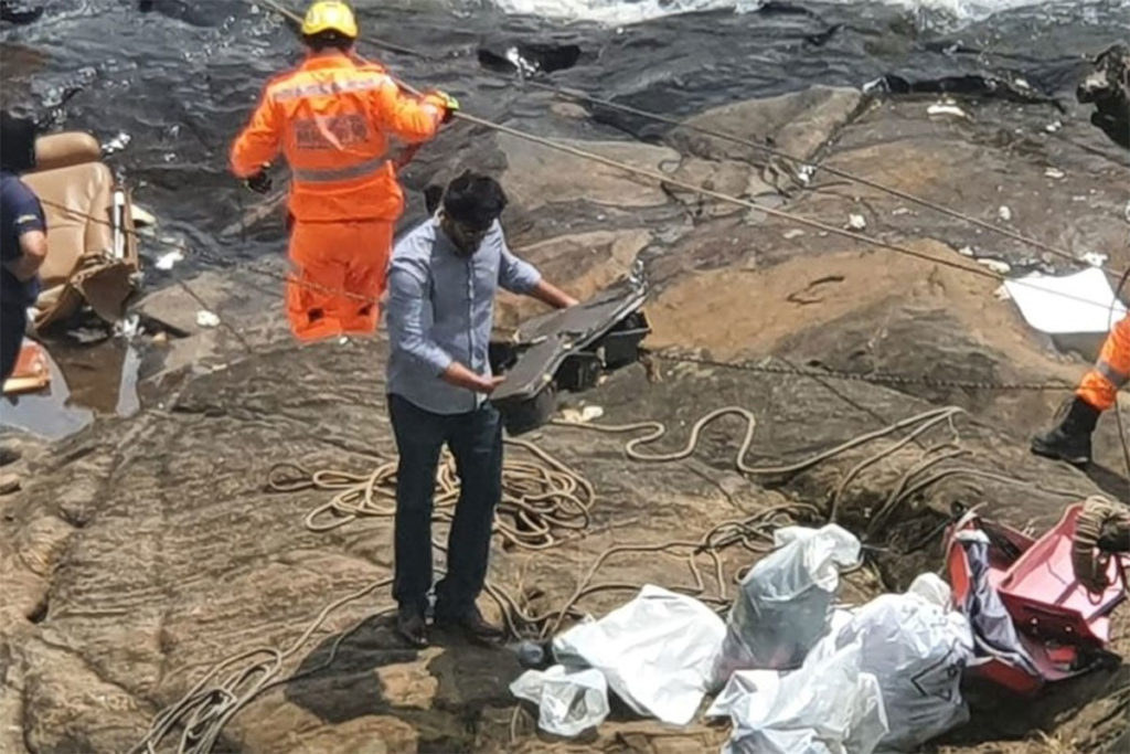 Violão de Marília mendonça e pertences dos demais passageiros do voo fatídico