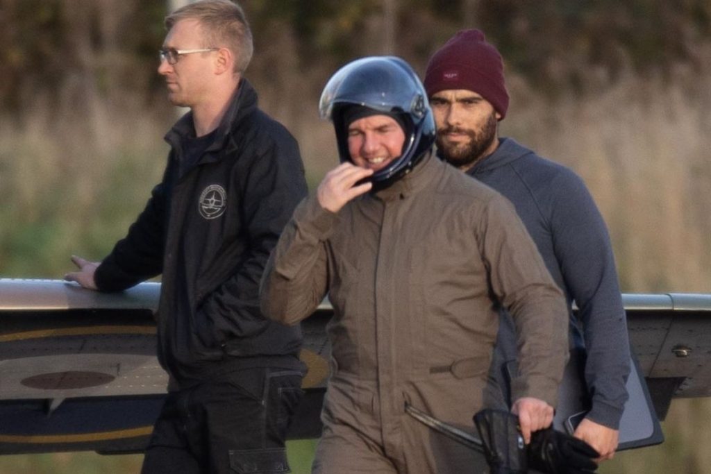 Tom Cruise de capacete