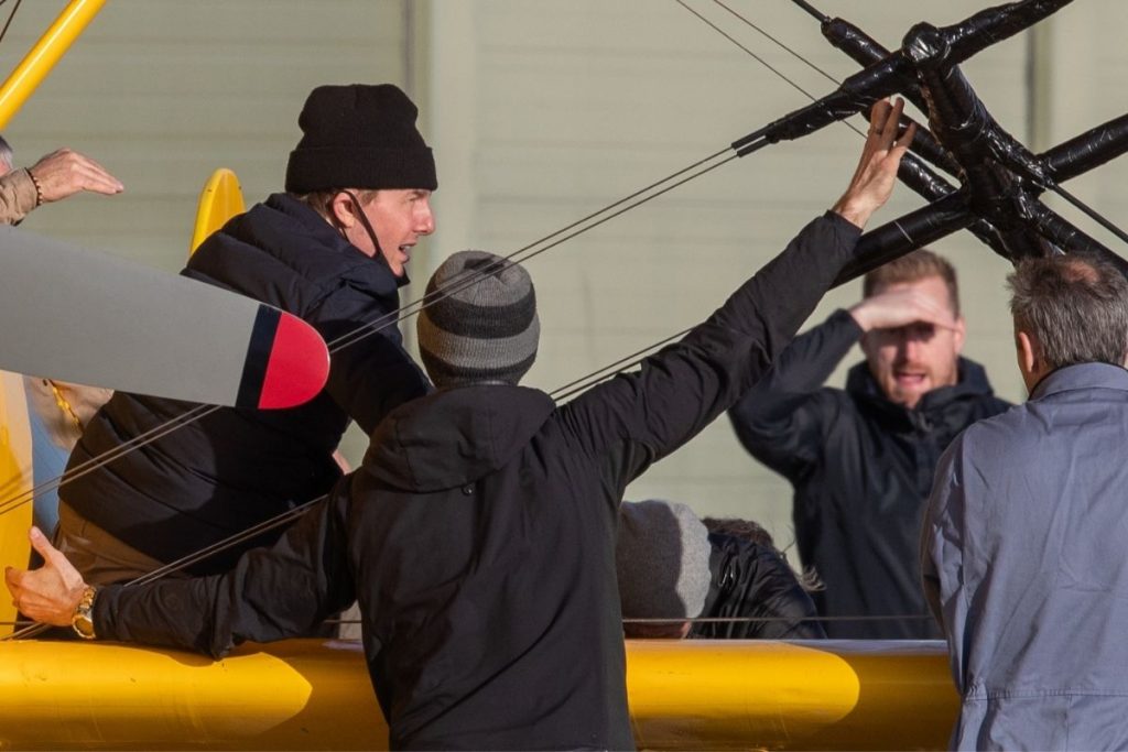Tom Cruise ensaiando para cena