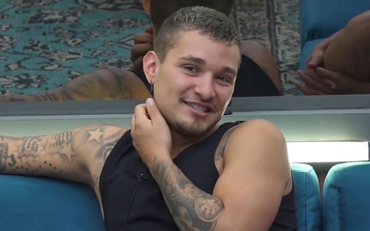 MC Gui em a fazenda