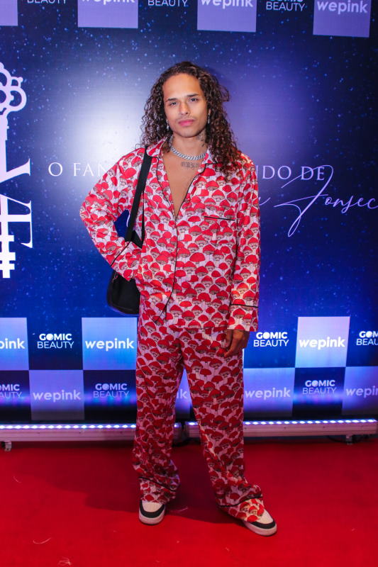 Vitão na festa do pijama de Virgínia Fonseca