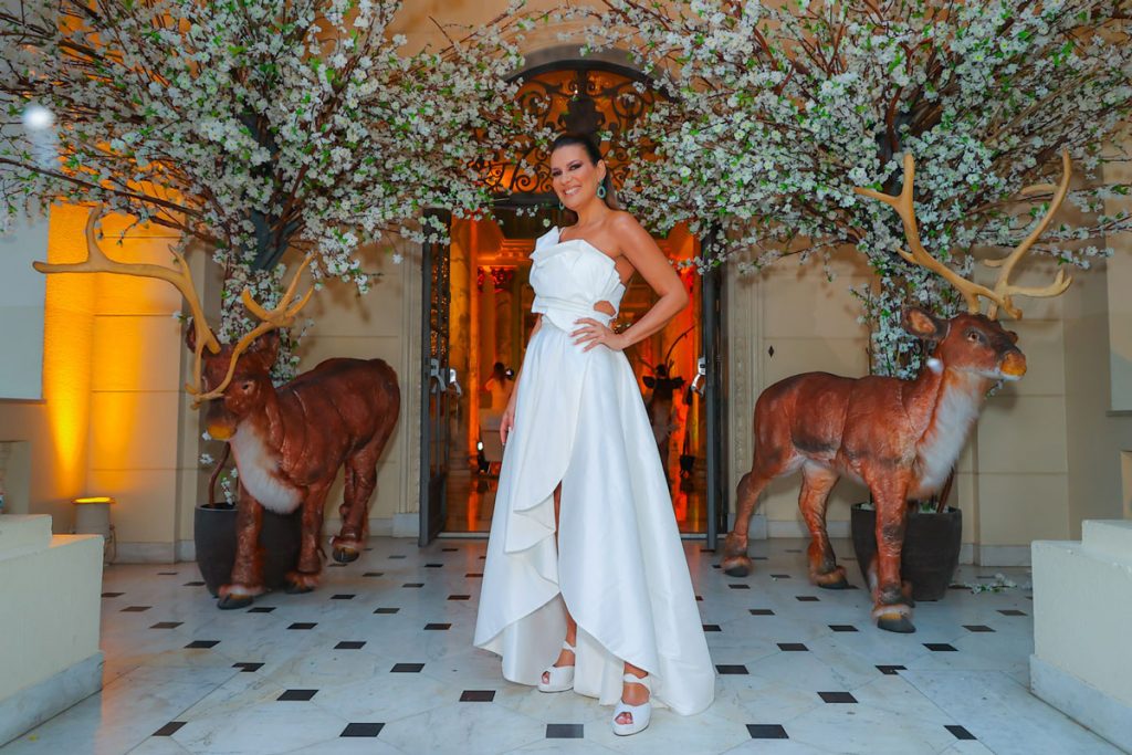 Andrea Guimarães em tradicional festança de Natal 