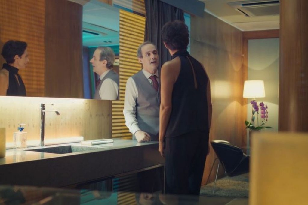 Tulio (Daniel Dantas) e Rebeca (Andréa Beltrão) em Um Lugar Ao Sol