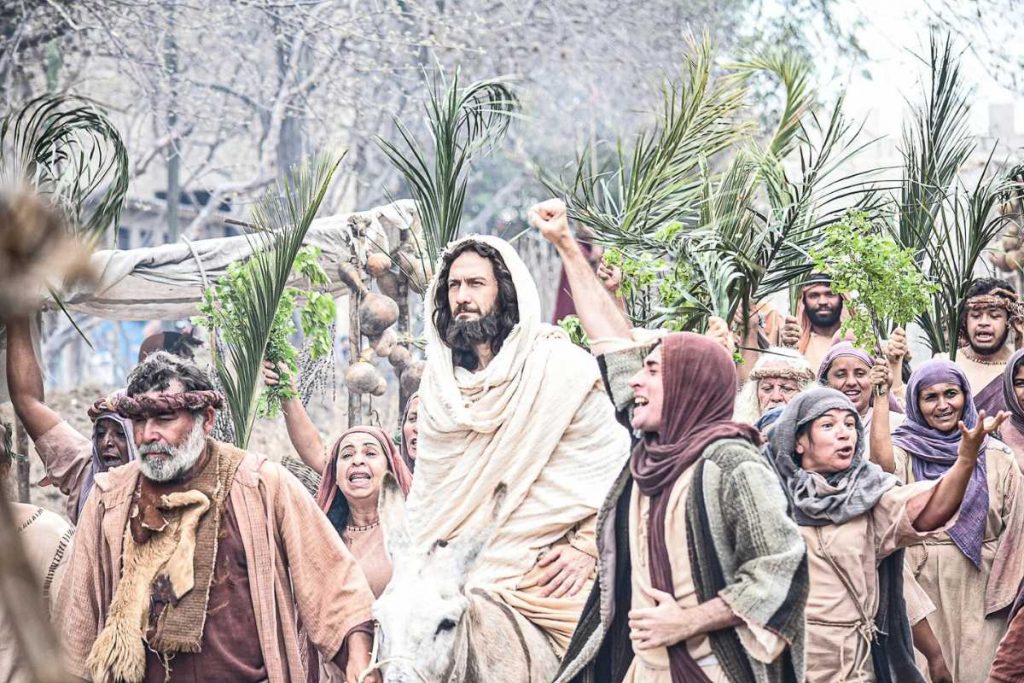 gabriel braga nunes como jesus em gravação de espetáculo paixão de cristo de nova jerusalém