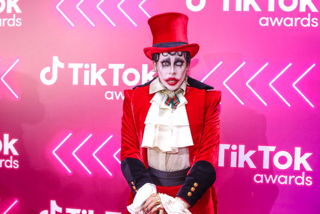 Gloria Groove foi uma das atrações musicais da premiação