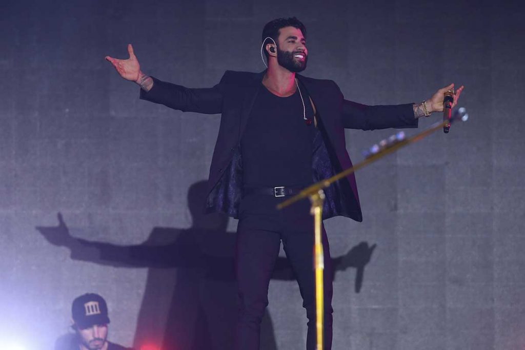 Gusttavo Lima durante sua apresentação, no Rio de Janeiro