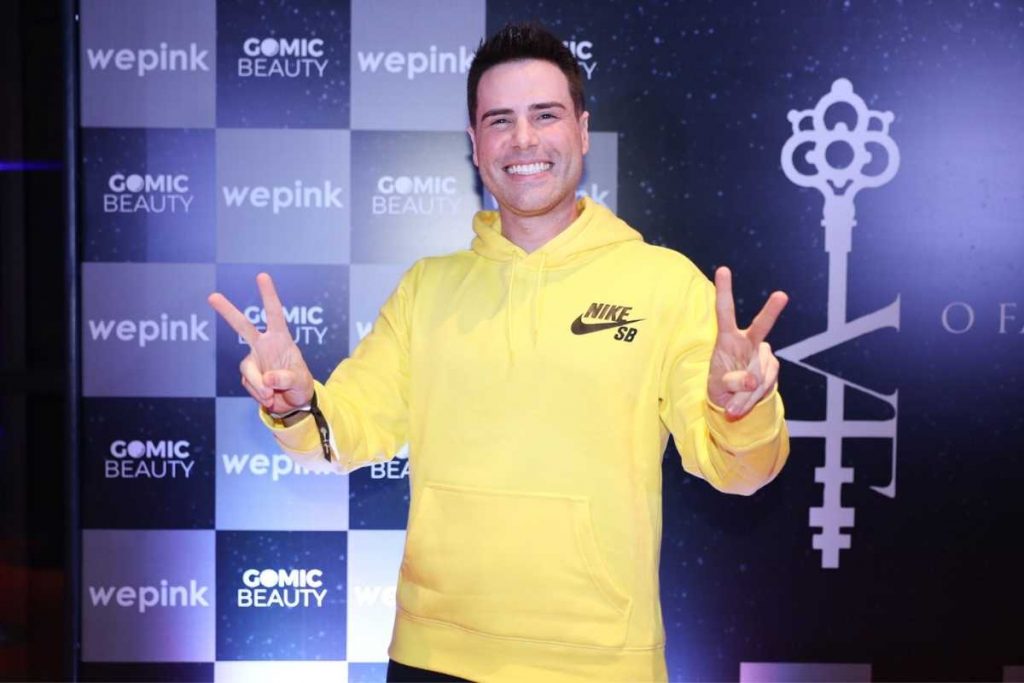 luiz bacci na festa do pijama de virginia fonseca