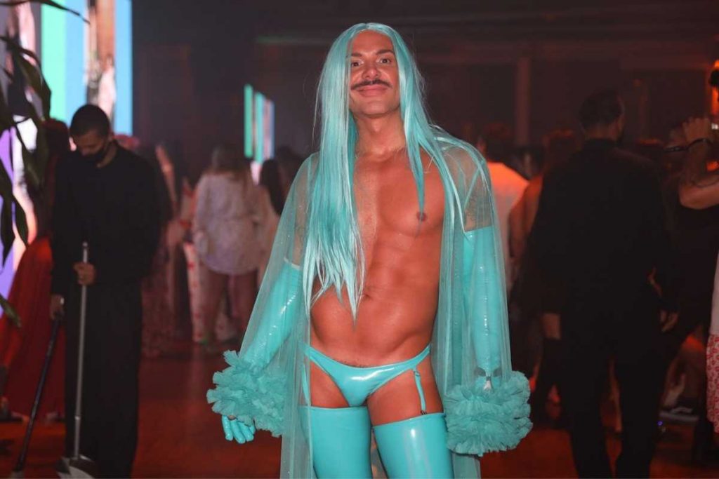 matheus mazzafera na festa do pijama de virginia fonseca