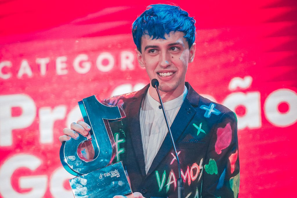 Pedro Caxa ganhou o prêmio na categoria Profissão Gamer