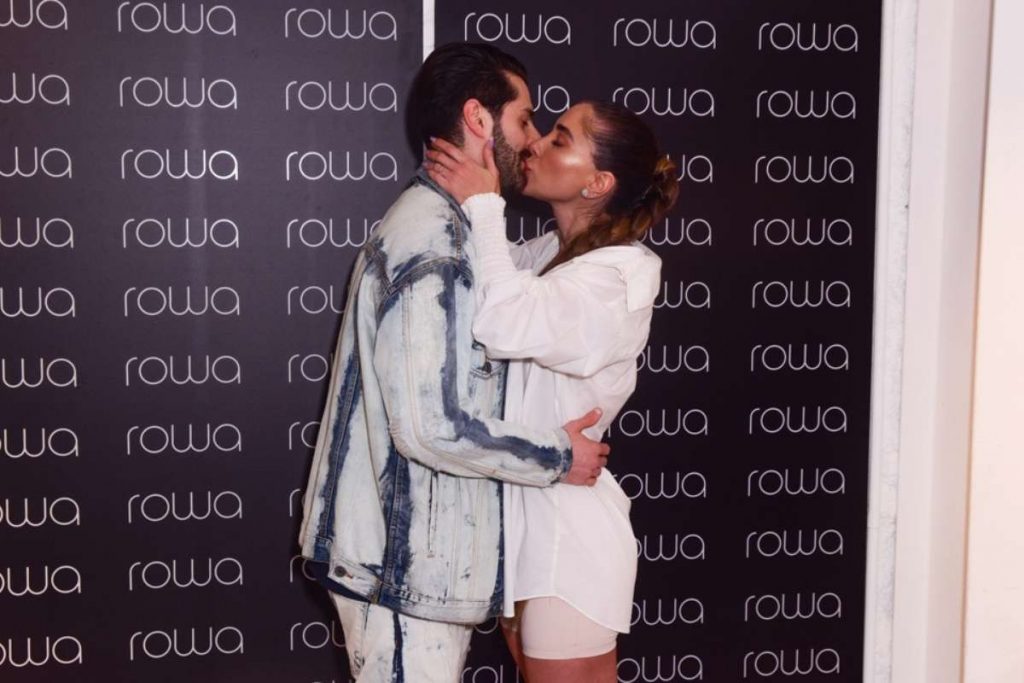 Alok e Romana Novais são pais de Ravi e Raika