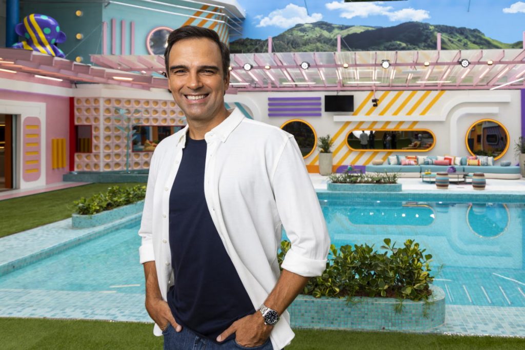 Tadeu Schimidt na casa BBB22