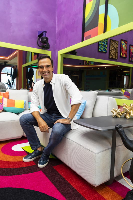 Tadeu Schimidt na casa BBB22