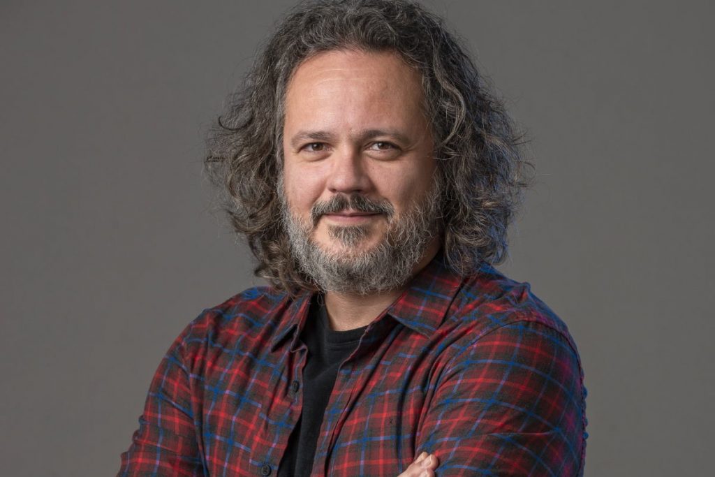 Danton Mello sorrindo