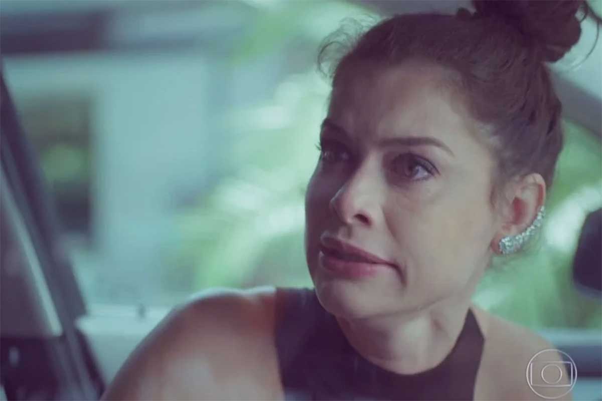 Bárbara (Alinne Moraes) em cena de "Um Lugar ao Sol"